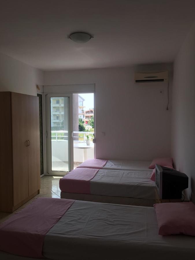 Apartmani Agovic อุลซิน ภายนอก รูปภาพ