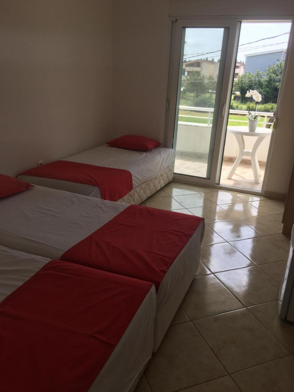 Apartmani Agovic อุลซิน ภายนอก รูปภาพ